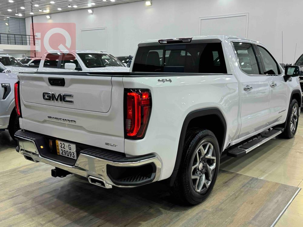 GMC Sierra